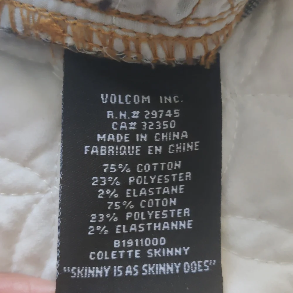 Volcom Jeans - Picture 13 of 14
